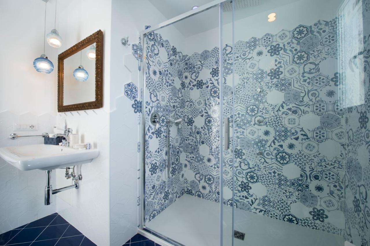 Suite Lit Queen-Size avec Baignoire Spa